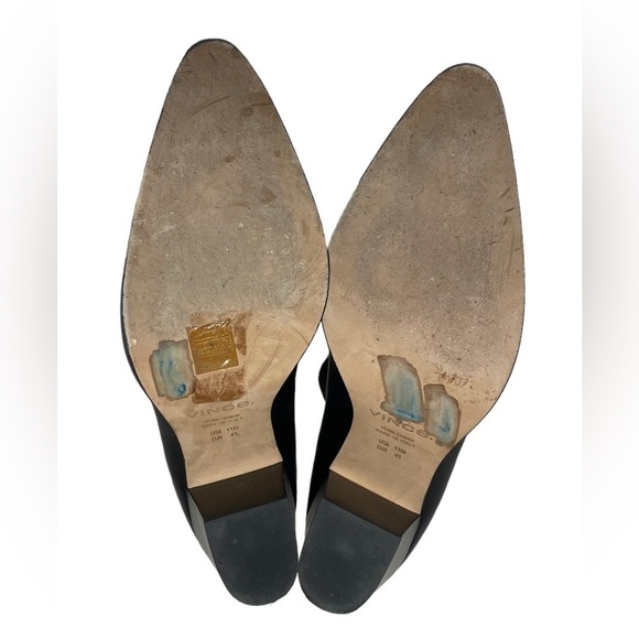 Vince Havana Notch Leather Bootie - Picture 7 of 7